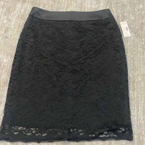 Stretchy lace skirt, color, black size 6